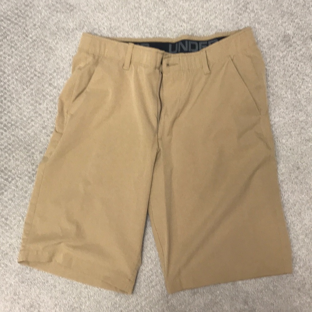 Under Armour golf shorts
